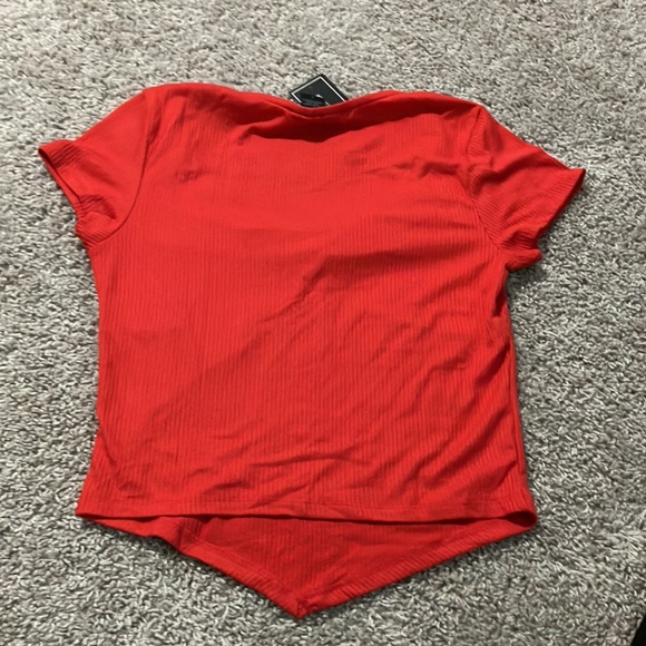 Red Pointed Blouse - Picture 6 of 6